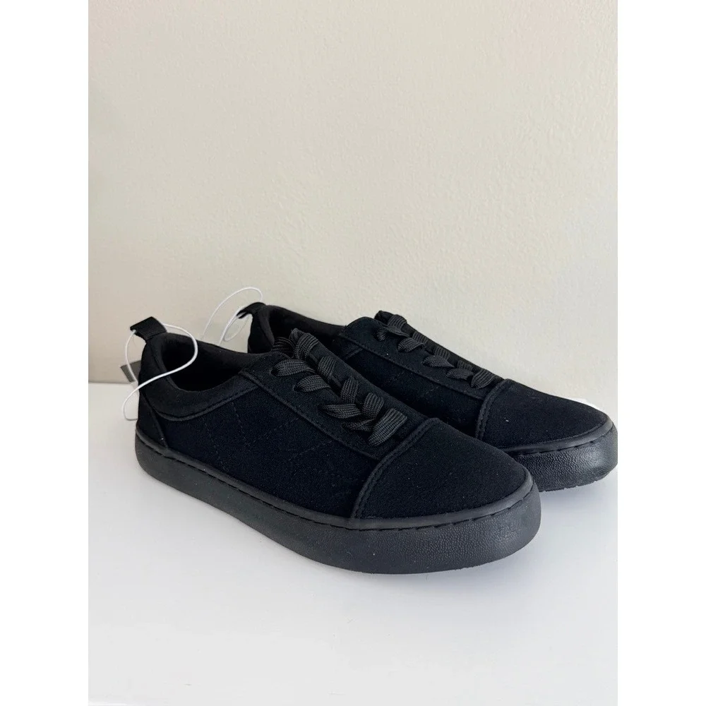 Art Class Canvas Sneakers Kids Size 2 Black Low Top Lace Up NWT